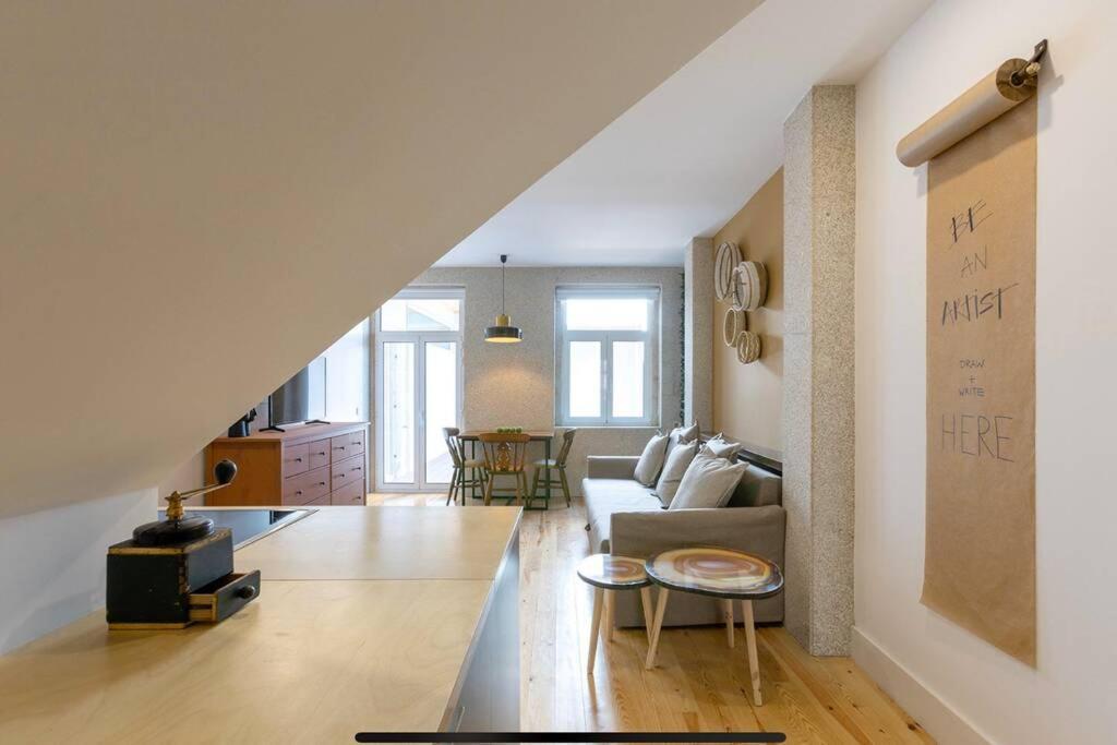 The Kiss - 1 Bedroom Apt With Terrace Porto Eksteriør billede